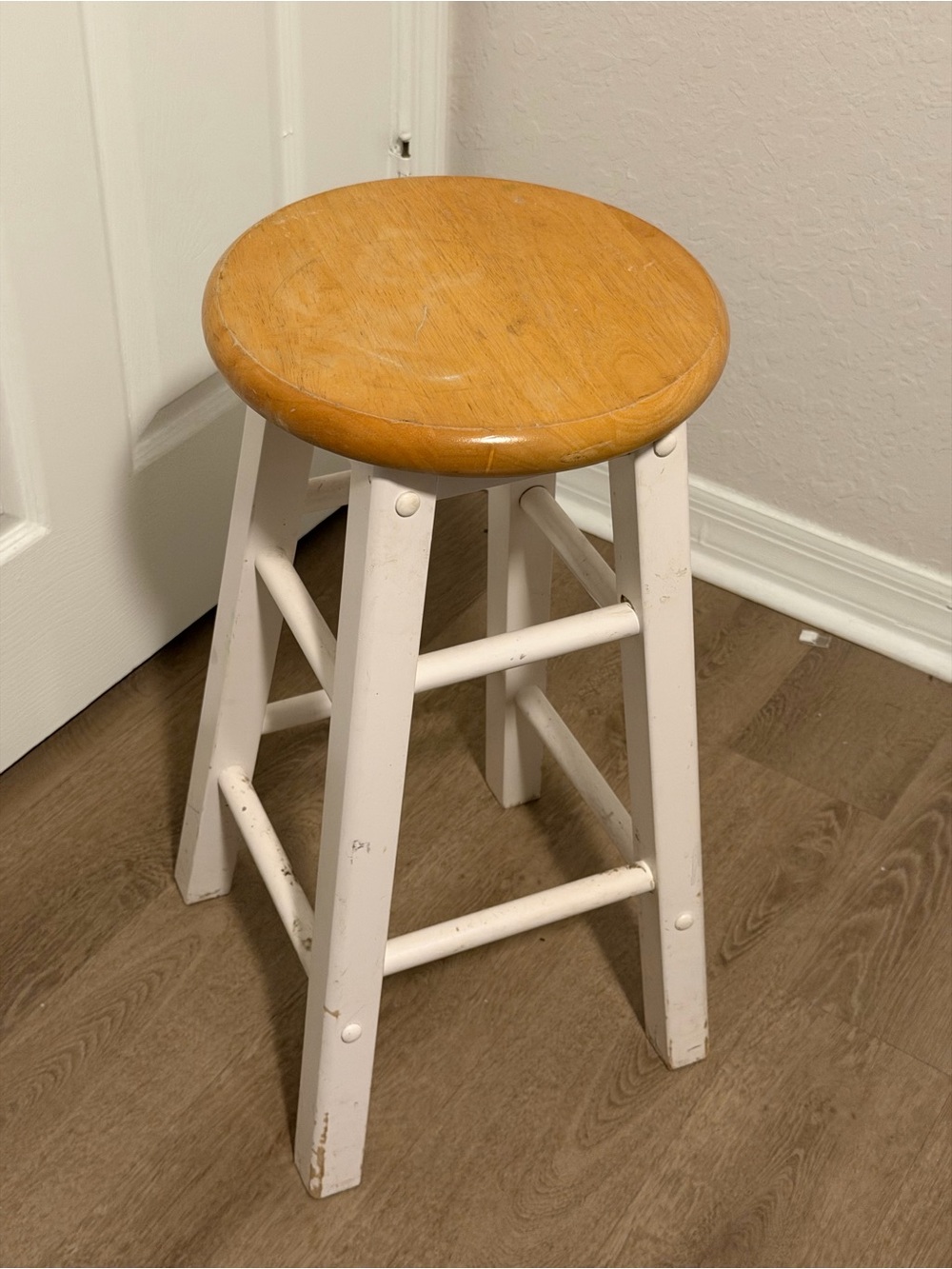 Wooden Seat Kitchen Stool with White Base